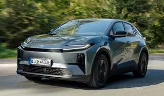 Toyota C-HR+ - front